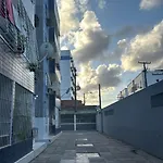 Ap Em Piedade Lado De Boa Viagem 5 Minutos Da Praia Completo Ate 4 Pessoas